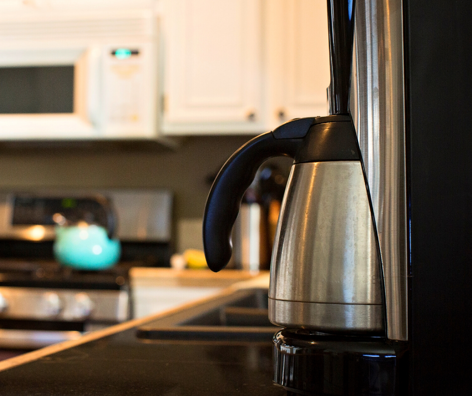 Read more about the article How To Deep Clean The Coffee Pot